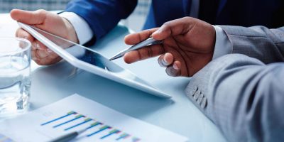 Financial Advisors Consulting Wallpaper