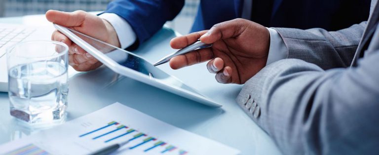 Financial Advisors Consulting Wallpaper