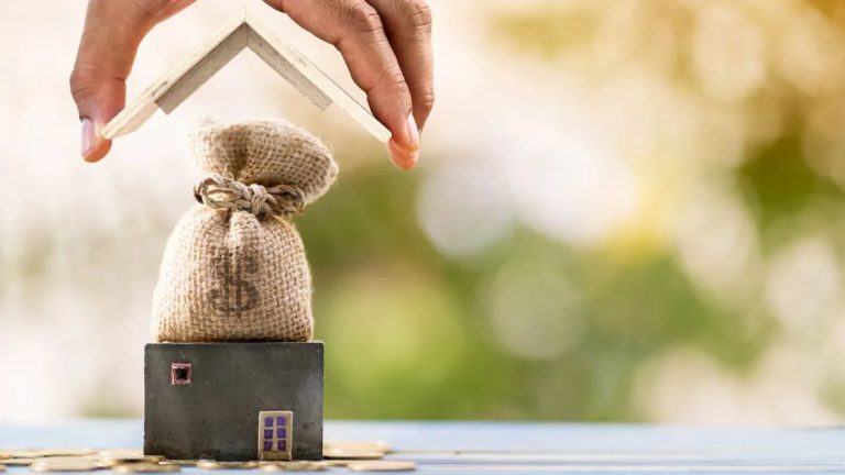 Real Estate Private Credit and Direct Lending Wallpaper